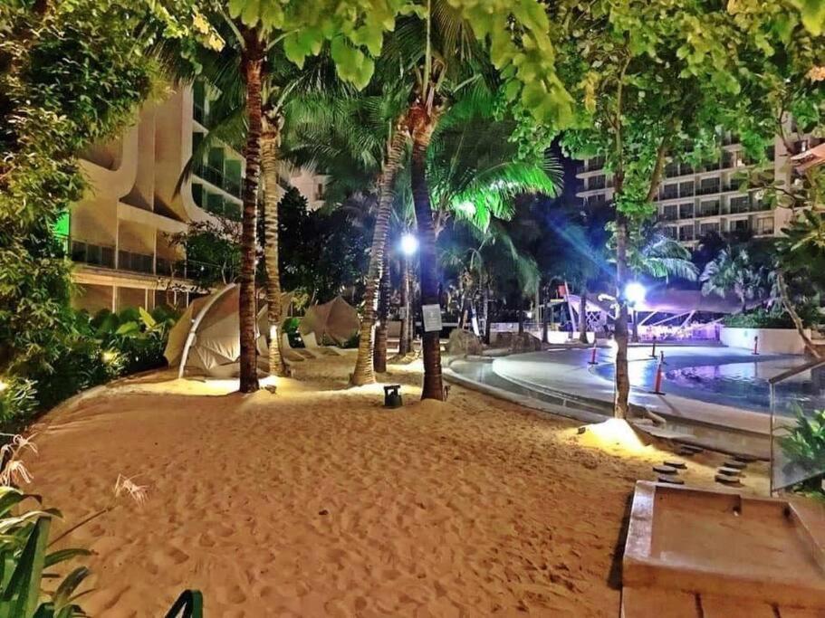 Azure Urban A13 Near Airport Wavepool * Manila